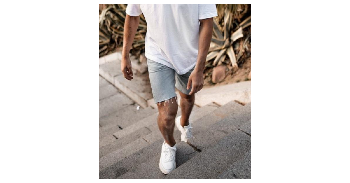 7 tips phối đồ với quần shorts nam